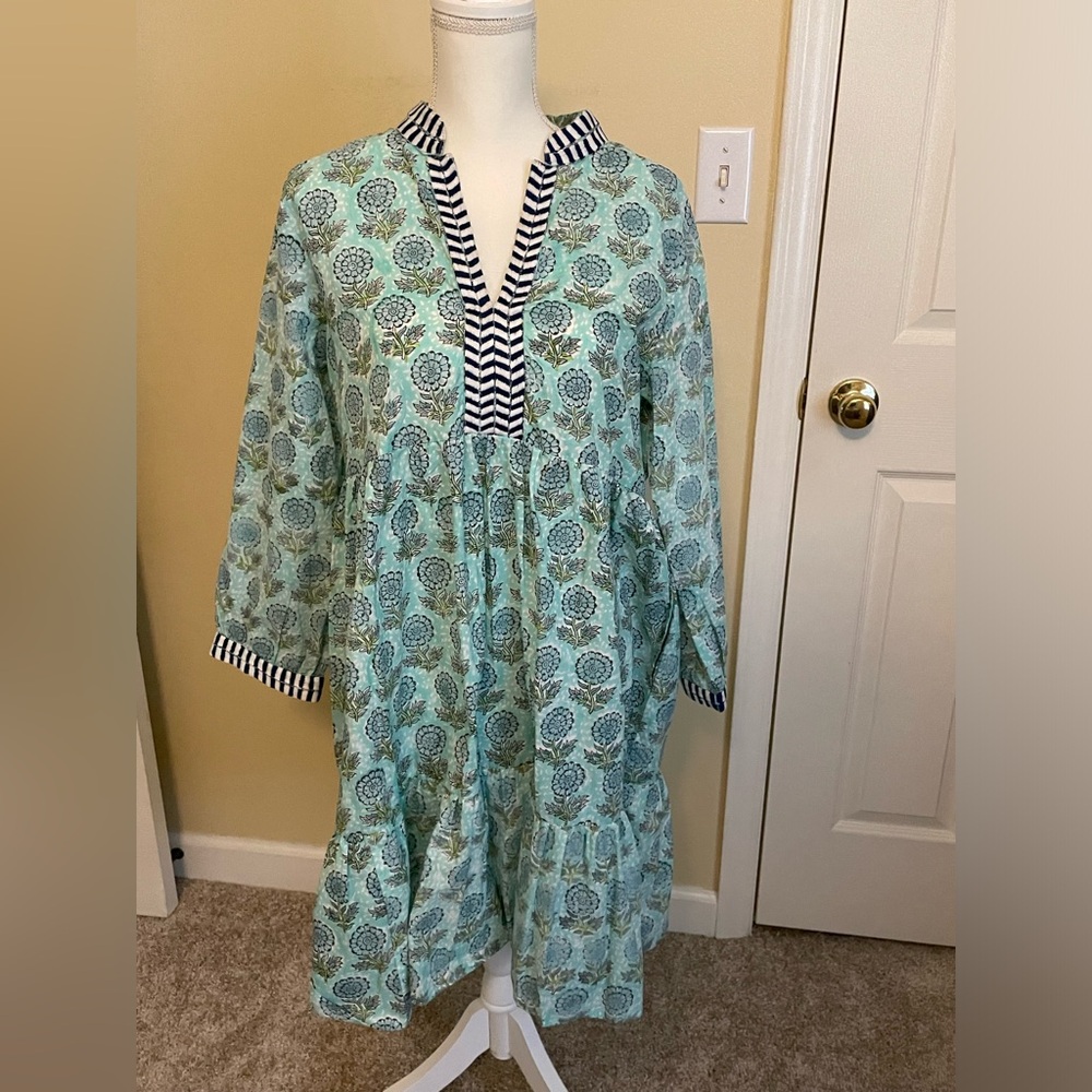 Cute dress byLyza Bird